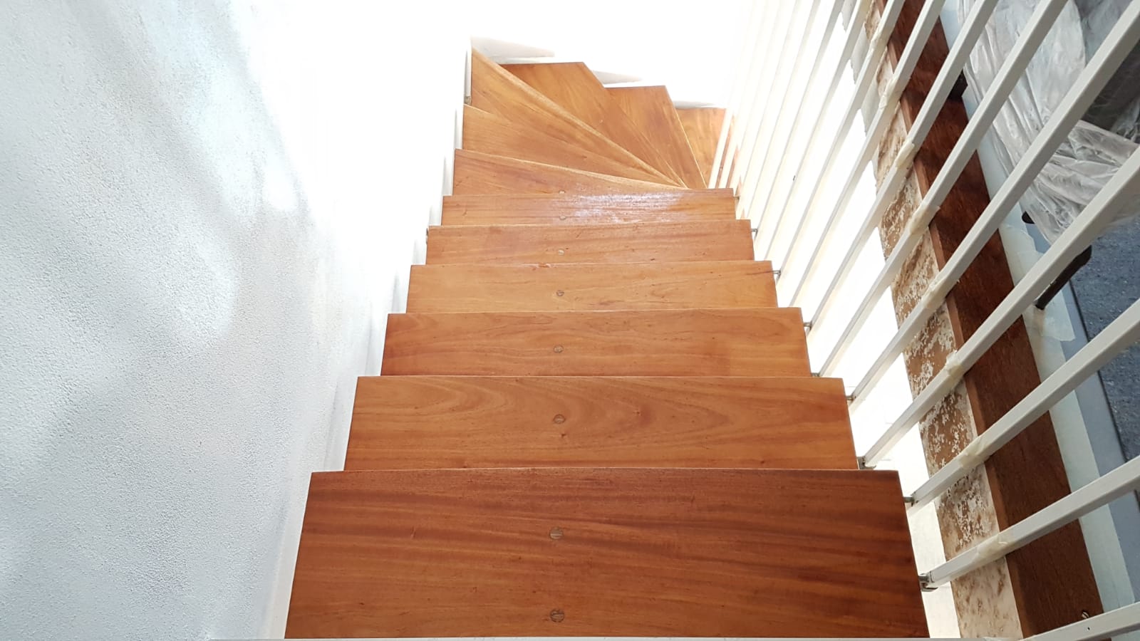 Teppich von Treppenstufen entfernen