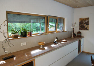 Holz-Alu-Fenster im Neubau mit Beschattung Internorm Schlotterer Tischlerei Albers